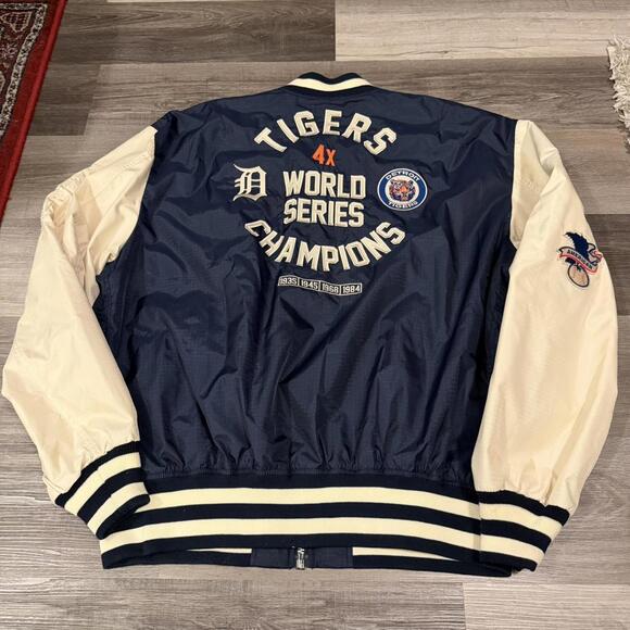 Detroit tigers alpha industries new era reversible windbreaker - Picture 4 of 8